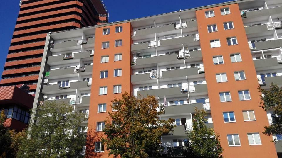 Powstancow Wielkopolskich 12 Poznan Luaran gambar